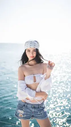 Davika Hoorne