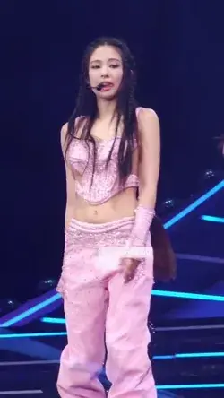 Jennie Coachella rules