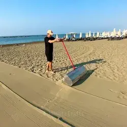 Amazing recycling of garbage found on the beach!