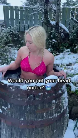 Would you try putting your head under like Dee ? #seashellcsc #coldwatertherapy #wilddip #icebarrel
