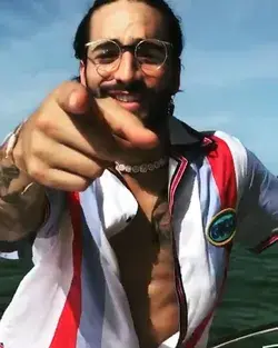 Maluma baila Mala mía en el yate