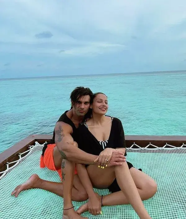 Bipasha Basu Karan Singh Grover Maldives 🇲🇻 February 2021