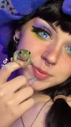 lil dancing frog