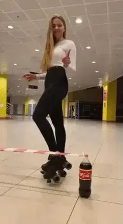Impressive roller skates skills