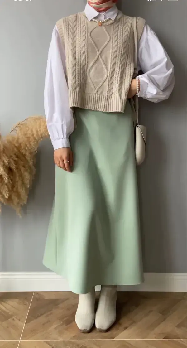Pin by Gumusaynur on Islami giyim | Casual style outfits, Muslim fashion, Hijabi fashion casual