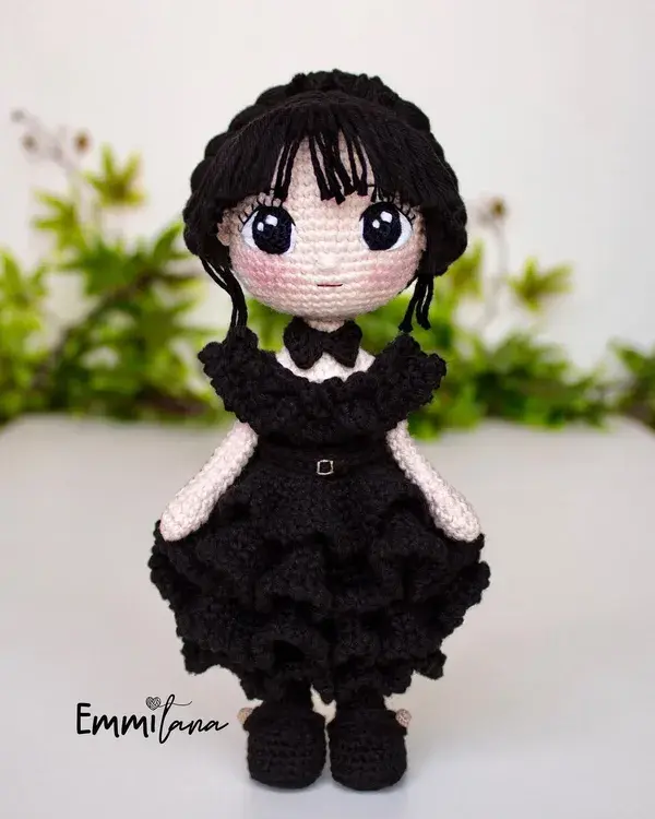 Amigurumi
( Merlina Addams / Miércoles Addams / Wednesday Addams )