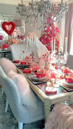 Valentine’s Day tablescape by RH INTERIOR DESIGNS