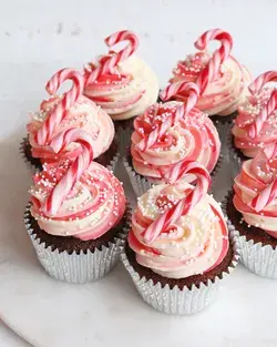 Candy Cane Peppermint Cupcakes