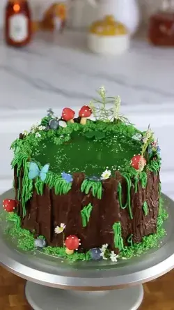 Turning Shrek’s Swamp into a Cake #cakedecorating