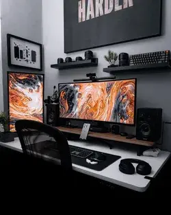 Featured Desk Setups - Setupedia