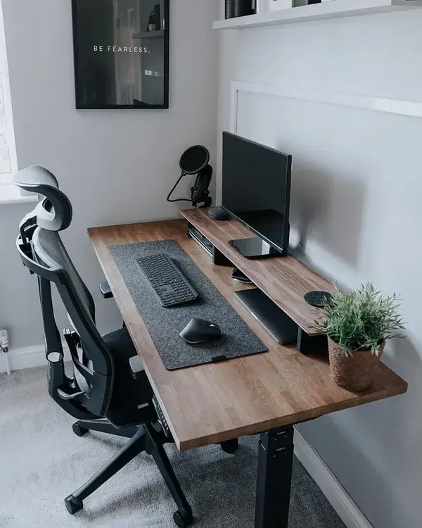 Minimal Desk Setups