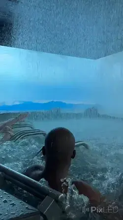 Immersive POOL screen.