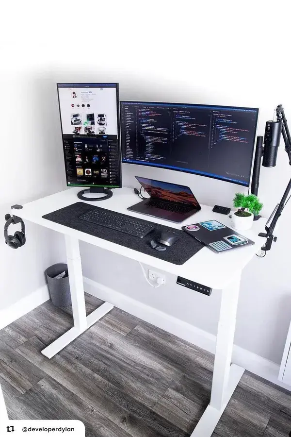 Minimalistic desk setup for Student | Autonomous