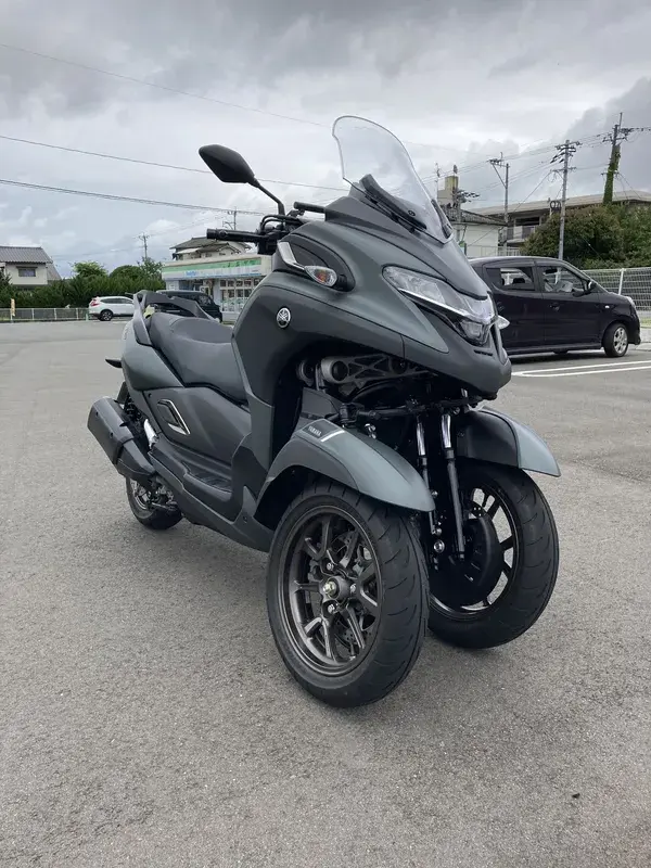 Yamaha tricity 300