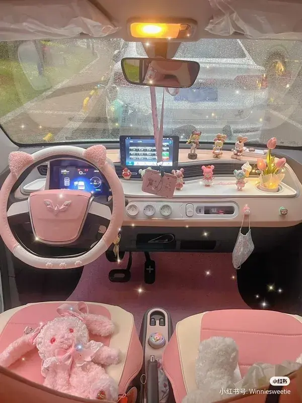 Picks for the Prettiest Pink and Girly Cars