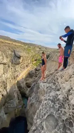 Adventures cliff Jumping