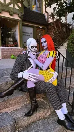 Halloween costume ideas couple