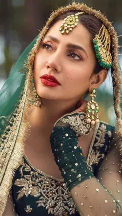 Mahira Khan 💚💚✨