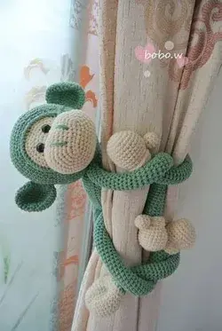 20 Gorgeous Crochet Patterns for a Casual, Classic Look - crochet gifts - crocheting - crochet