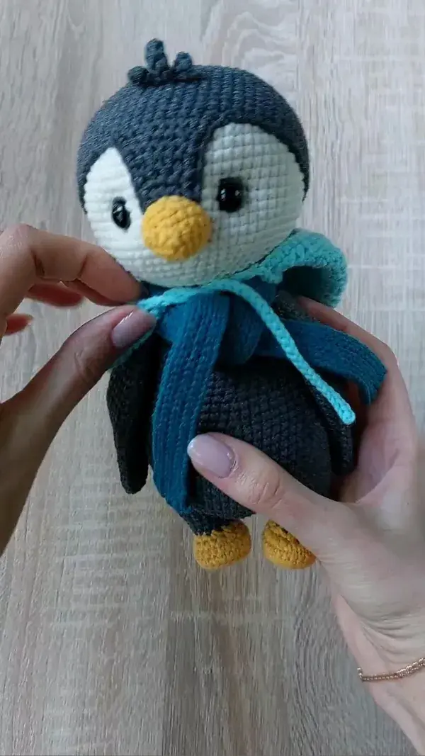 Crochet penguin pattern. amigurumi penguin pattern. crochet animals pattern. amigurumi animals.