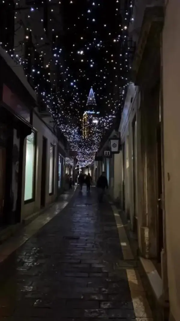 The magical Christmas vibes in Koper, Slovenia!😍🎄🎅