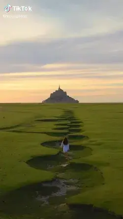 Stunning View of Mont Saint-Michel, France ✨