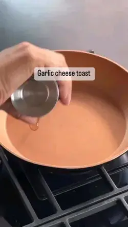 Gsrlic Cheese Toast