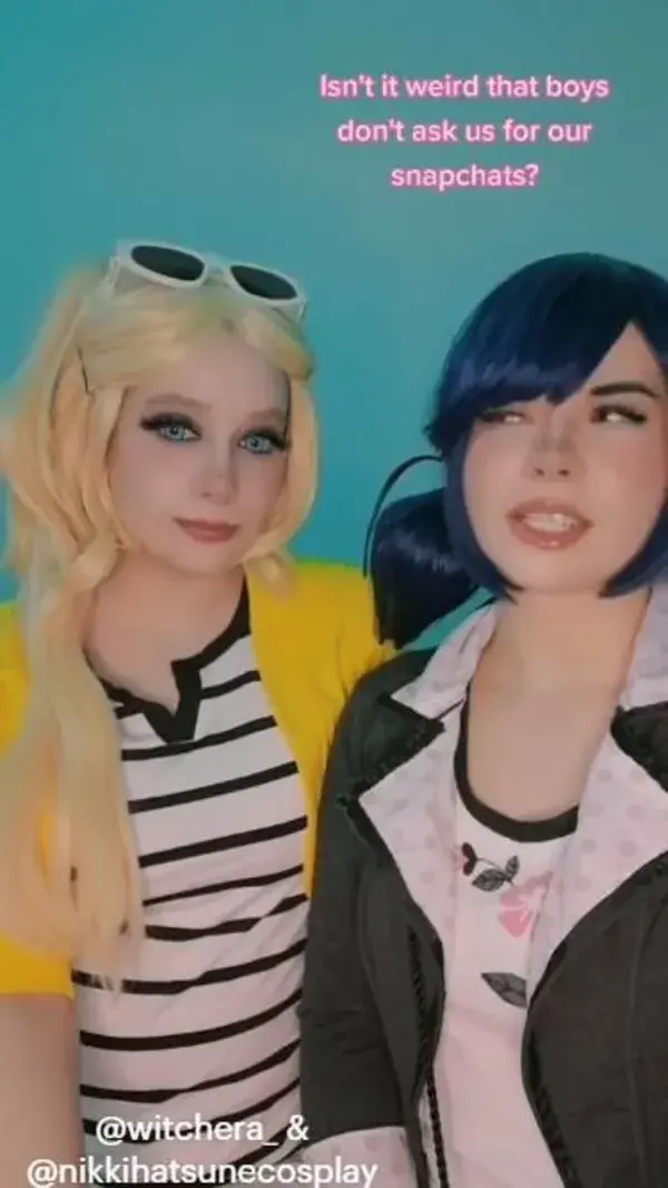 Chloé Bourgeois (@witchera_) & Marinette (@nikkihatsunecosplay) cosplay / Miraculous Ladybug