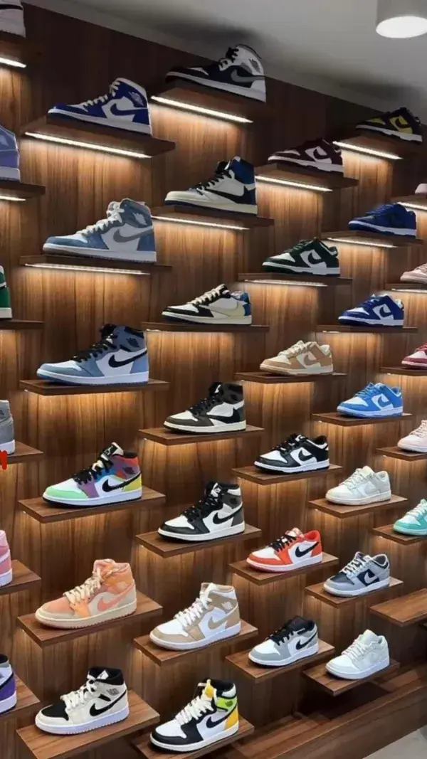 shoe walls👟