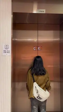 She runs away since she felt shy seeing a group of boys in the elevator she wants to take😃