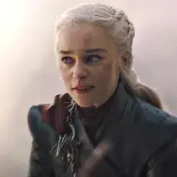 daenerys targaryen/mother of dragon's