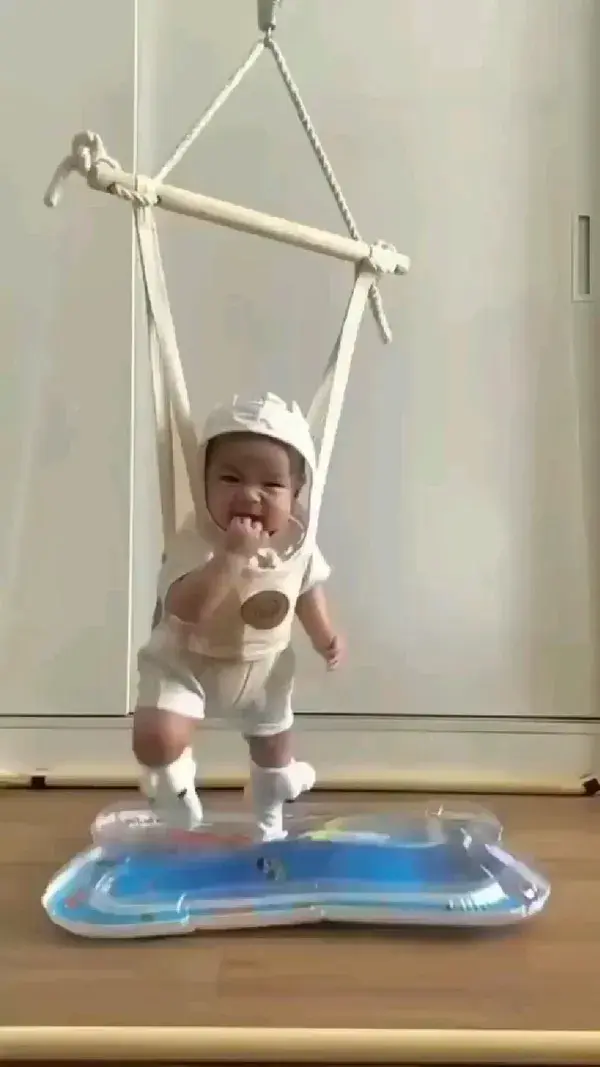 CUTE BABY FUNNY DANCE 🥰🥰😘😘❤️❤️