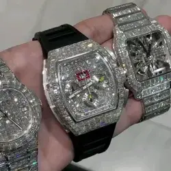 All chandeliers in stock with @ericdajeweler 💎 @audemarspiguet @richardmille @patekphilippe