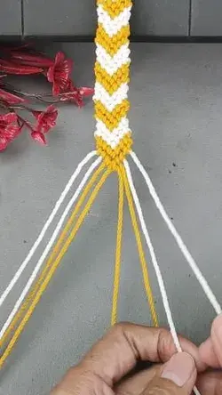 Friendship bracelet tutorial