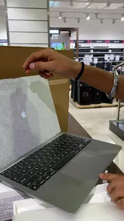 Apple MacBook unboxing
