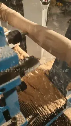 Изрязване на дърва и завиване на струг