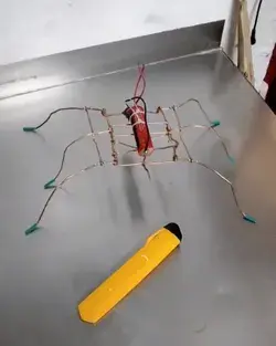 A DIY Small Mechanic Spider by DIYElectronics