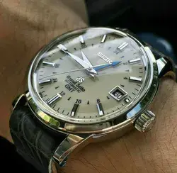 Buy Classic Luxury Branded Watches Rolex Rado Armani