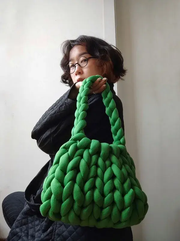 How to hand crochet chunky yarn bag