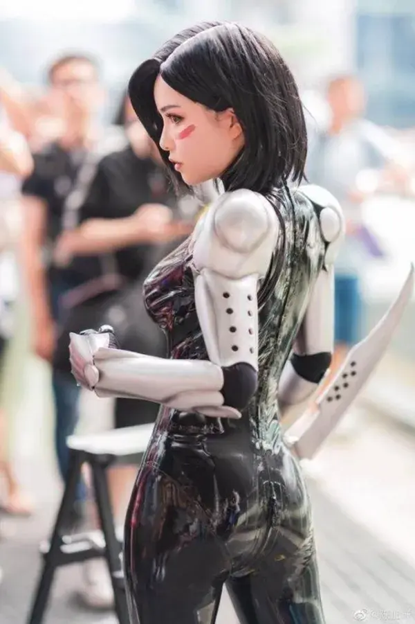 Best Cosplay Girl of Alita Battle Angel