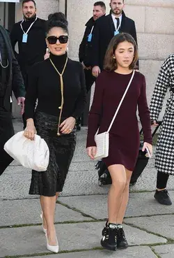 ¡Abran paso a las Hayek! Salma y Valentina Paloma, madre e hija derrochan estilo - Foto 1