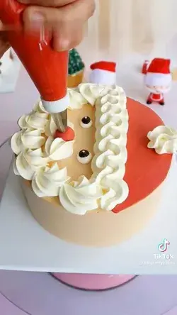 How to Make a Santa Claus Cake