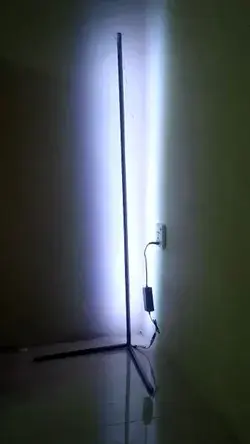 CORNER LAMP