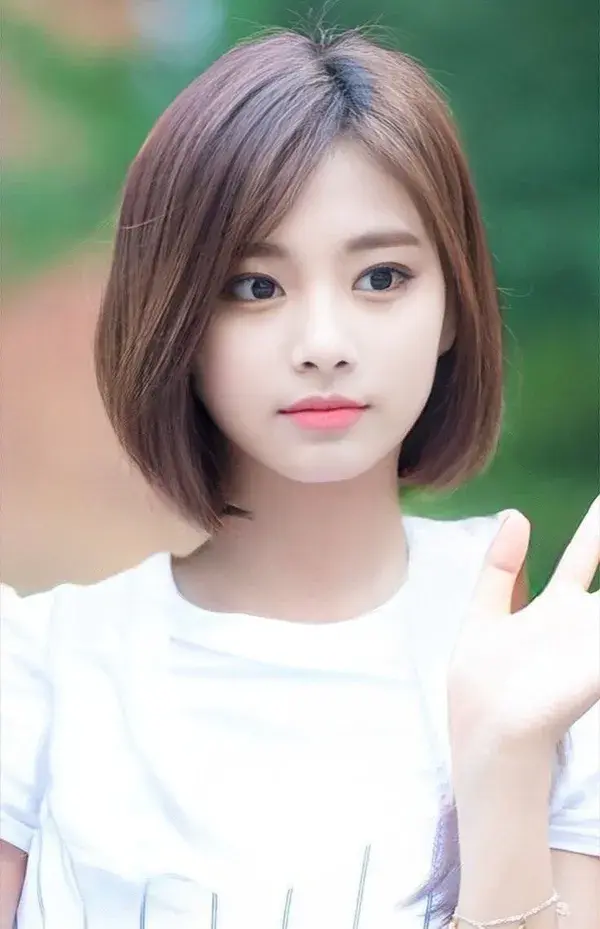 Short hair Tzuyu twice