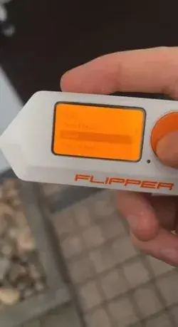 Flipper zero Used As Room Key 🔐