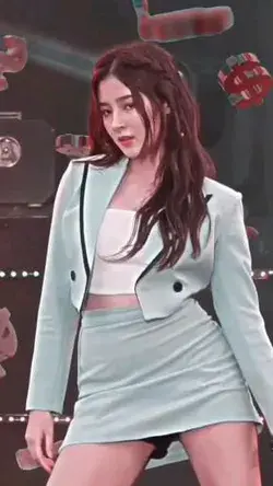 Nancy momoland