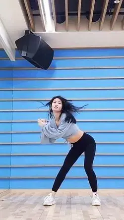 Momo fancam