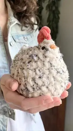 Mabel Chicken Crochet Pattern