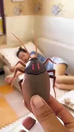 Infrared Remote Control Mock Big Fake Cockroach RC Toy Prank Insects Joke Scary Trick Bugs for Party