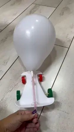 CARRINHO MOVIDO A AR (BALÃO) balloon powered car